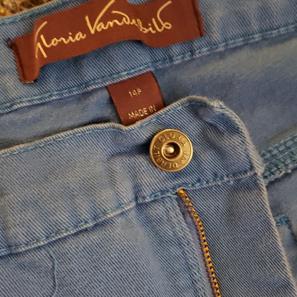 Jeans - Picture 2 of 4
